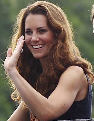 BIRTAIN KATE GIVE BIRTH TO A BABY BOY ON MONDAY